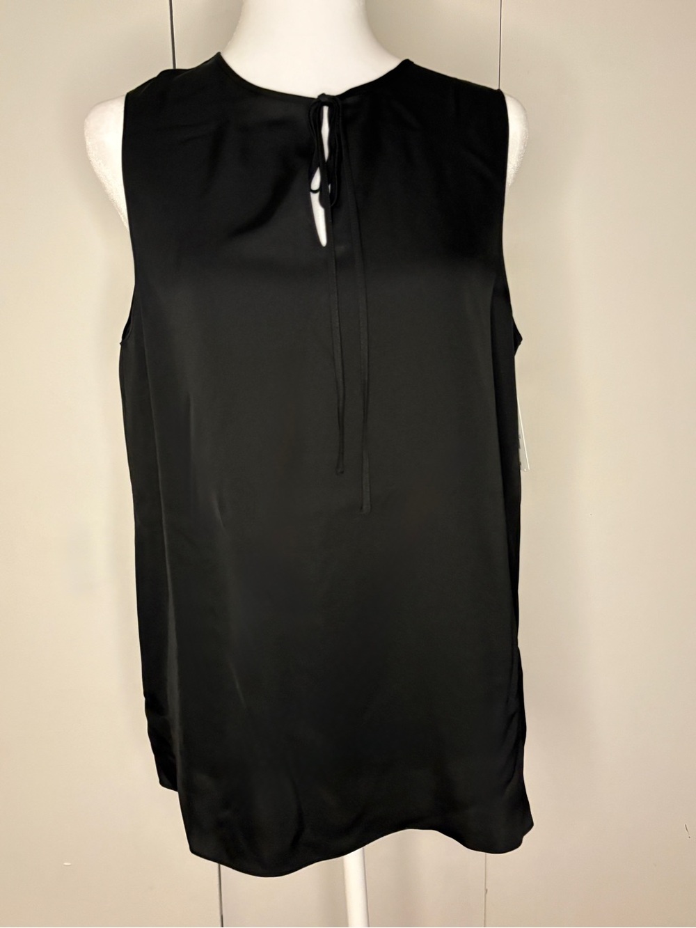 Theory 100% Silk Black Shell Top | M